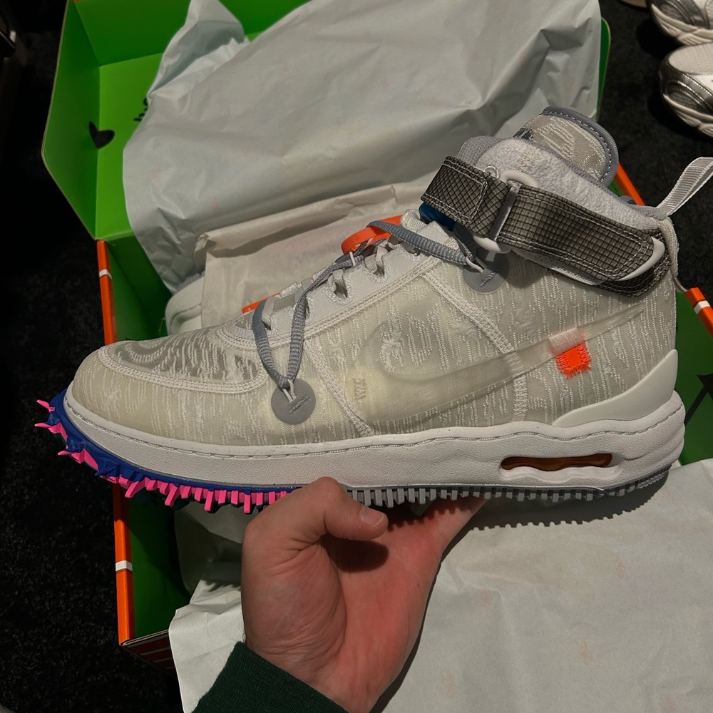 Off-White x Air Force 1 Mid 'White